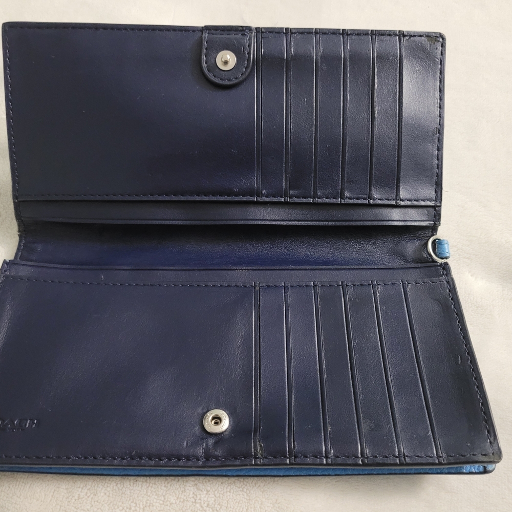 Coach Wallet 🩵 - Picture 5 of 7